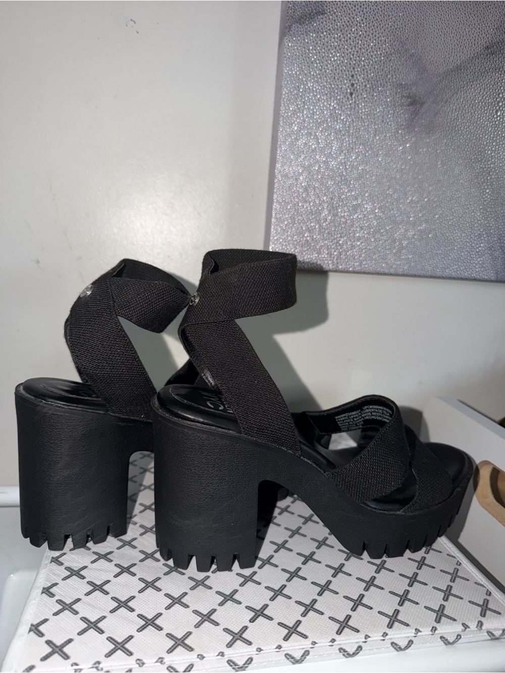 Black MADDEN NYC Platform Chunky Heel Sandals with Ankle Wrap size 8